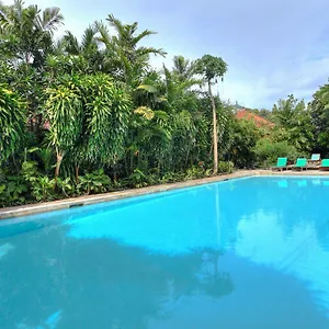 2* Hotel Raja Gardens